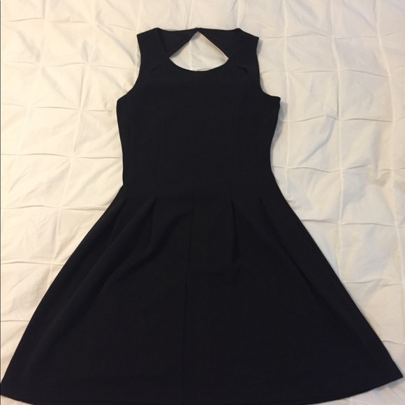 Elle little black dress - Picture 2 of 8